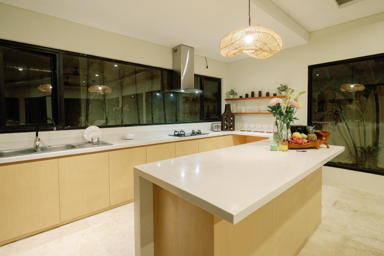 Maribel Villa Bali Seminyak Exterior foto